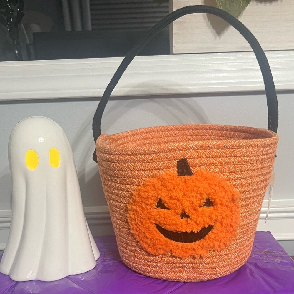 NWT-🎃🎃Halloween Trick or Treat Woven Basket🎃🎃